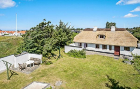 4 Bedroom Nice Home In Blokhus